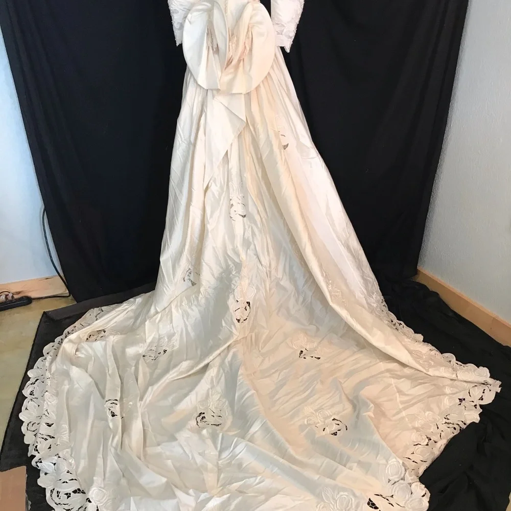 Vintage St. Pucchi Ivory Lace Wedding Dress Gown Rare 0-4 - Picture 5 of 8